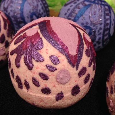 Dogwood and ginger blossom bath bomb - Thumbnail 3