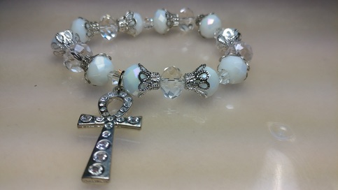 Glass Crystal Bracelet w/Ankh charm 