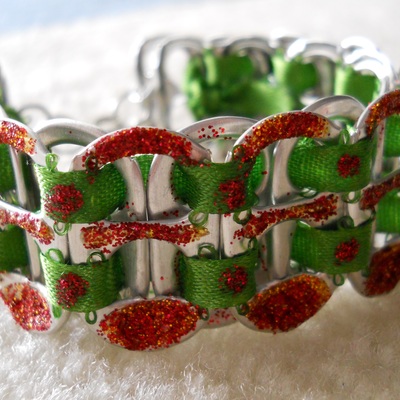 Christmas red tab bracelet