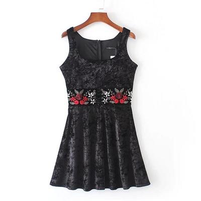 Floral embroidery tight waist velvet dress
