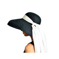 Holly Oversized Wool Hat Inspired By Breakfast At Tiffany’s - Thumbnail 1