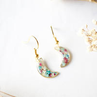 Real Dried Flowers and Resin Earrings, Gold Moons in Maroon Mint Teal White - Thumbnail 2