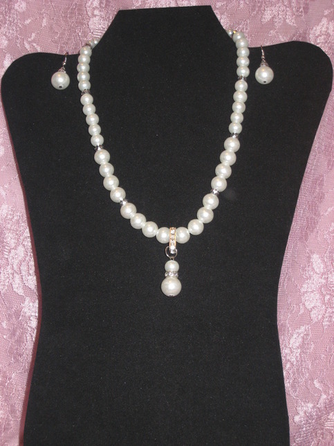 White Glass Pearl & Crystal Necklace Set