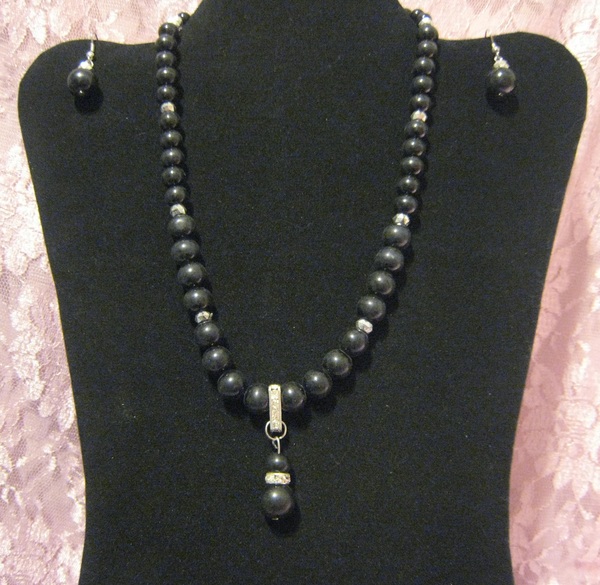 Black Glass Pearl & Crystal Necklace Set
