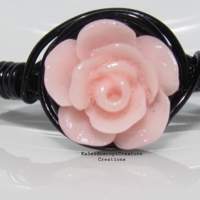 Pastel pink rose (small w/black wire)