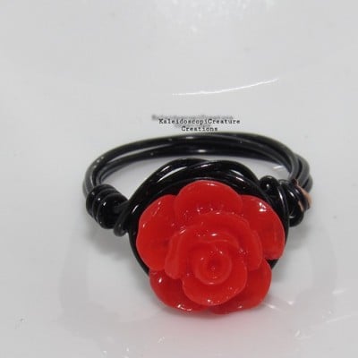 Red rose ring (w/black wire)