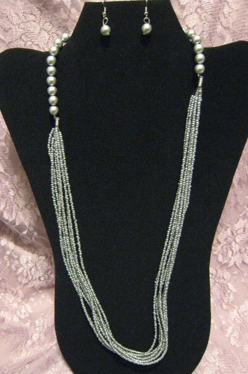 Silver Sweater Necklace Set