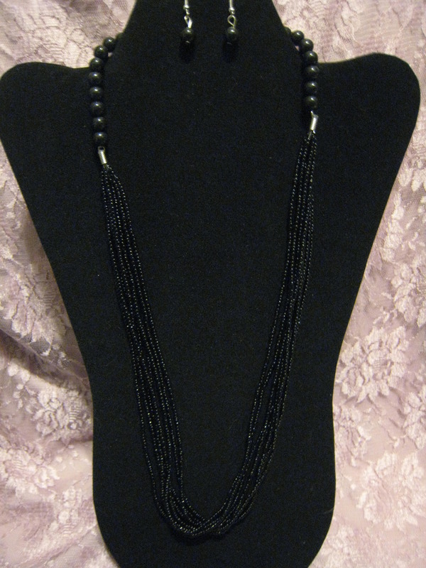 Black Sweater Necklace Set