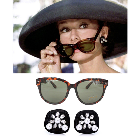 Audrey Hepburn-the Breakfast at Tiffany's Costume Black Earrings & Cat-eyed Tortoiseshell Sunglasses Accessories Set