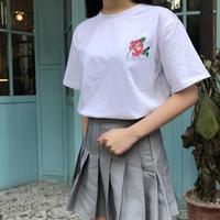 Rose Embroidered T-shirt in White / Black - Thumbnail 1