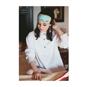 Audrey Hepburn-the Breakfast at Tiffany's Complete Holly Golightly Sleep Set Tuxedo Shirt Silk Eye Mask Tassel Earplugs/Earrings - Thumbnail 2