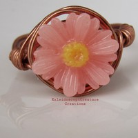 Peachy-Pink Daisy Ring - Thumbnail 1