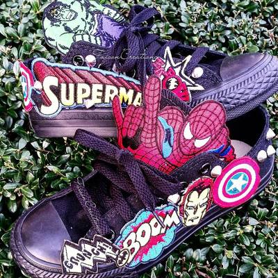 Kids low top custom marvel converse
