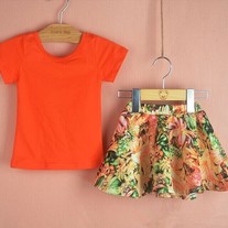 Sitting Pretty Top and Skirt Set - Thumbnail 2