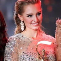 High Quality Halter Crystal Pearl Beading Mini Short Prom Dresses Crystal Pearl Hand Beaded Evening Party Gown - Thumbnail 2