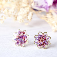 Real Dried Flowers and Resin Flower Stud Earrings in Purples - Thumbnail 3