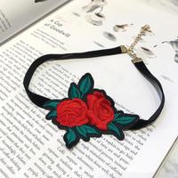 Retro Rose Choker - Thumbnail 1