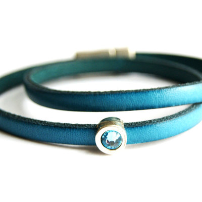 Womens leather bracelet, girlfriend gift, thin wrap bracelet, swarovski aquamarine, turquoise leather bracelet, blue wrap leather bracelet,