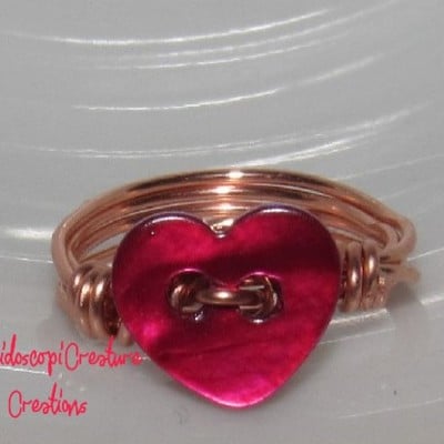 Magenta shell heart midi ring size 1