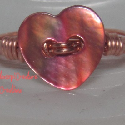 Peachy pink heart shell ring