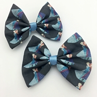 Queen Elsa & Princess Anna - Sisters - Frozen Print on Black Fabric Medium Hair Bow - Thumbnail 3