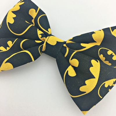 Black & yellow bat print large hair bow - superhero hair clip - Thumbnail 2