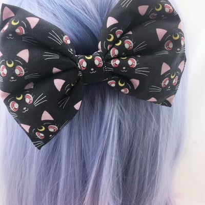 Black luna cat large fabric hair bow with clip - Thumbnail 3
