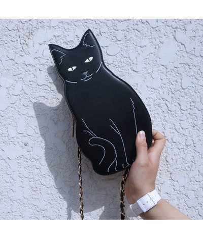 Cat shaped shoulder bag
