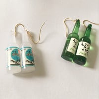 Liquor bottle dangle earrings - Thumbnail 3
