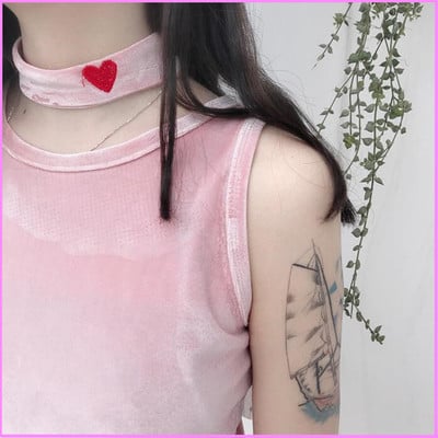 Harajuku velvet tank top + heart choker