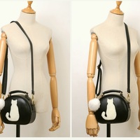 Black & white cat fur ball purse - Thumbnail 3