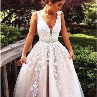 White a-line v-neck sleeveless floor-length tulle prom dresses 