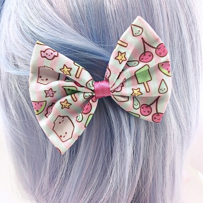 Kawaii food & drink medium fabric hair bow print with pastel stripe background
