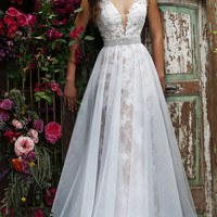 A-line embroidered lace luxury wedding dress - Thumbnail 1