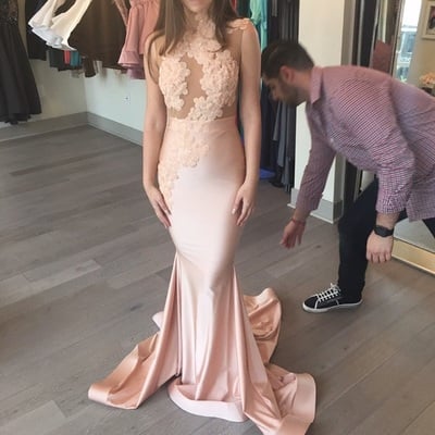 Mermaid Satin Prom Dresses Lace Appliques Keyhole Back Evening Dresses Long Party Gowns Vestidos