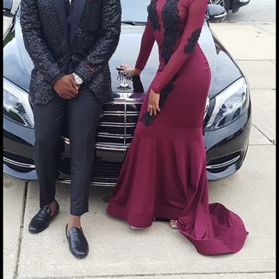 Burgundy wine red mermaid satin prom dresses crew neck black appliques keyhole back evening dresses long party gowns vestidos