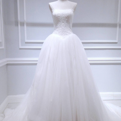 Strapless long lace ball gown wedding dresses 