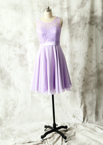Knee Length V-back Lavender Lace Bridesmaid Dress