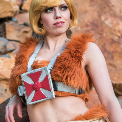 She-man smirk - Thumbnail 5