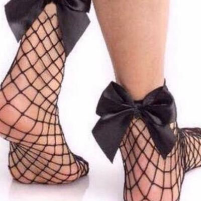 Fishnet bow ankle socks 