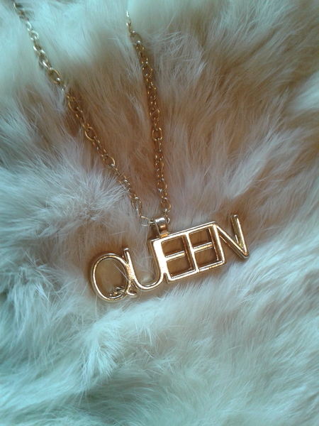 Queen Necklace