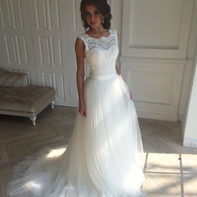 Fashion simple v-back vintage lace and tulle wedding dress