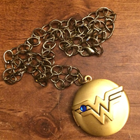 Wonder Woman Gold Locket Necklace - Thumbnail 1