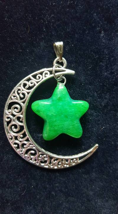 Crescent Moon Pendant - Green Aventurine 