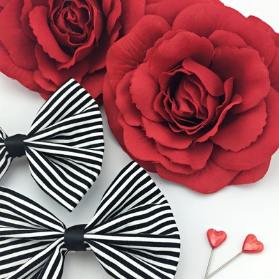 Black and white stripe medium fabric bow - handmade striped hair accessory with clip - Thumbnail 4