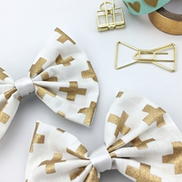 White with Metallic Gold Cross Print Fabric Medium Hair Bow Foil Geometric Hair Clip - Thumbnail 2