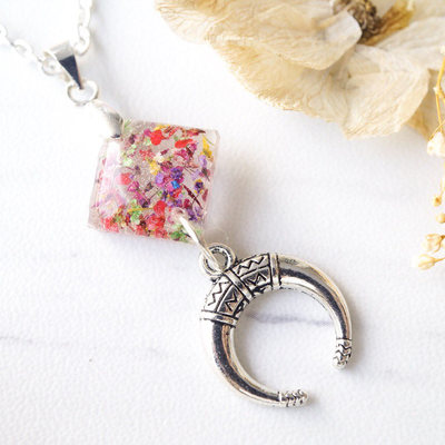 Real dried flowers in diamond resin necklace with silver boho horseshoe charm