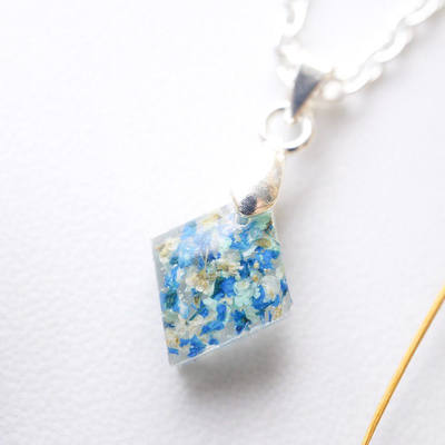 Real dried flowers in diamond resin necklace in blues