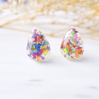 Real dried flowers and resin teardrop stud earrings in party mix