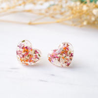Real Dried Flowers and Resin Heart Stud Earrings in Pink Orange White - Thumbnail 3